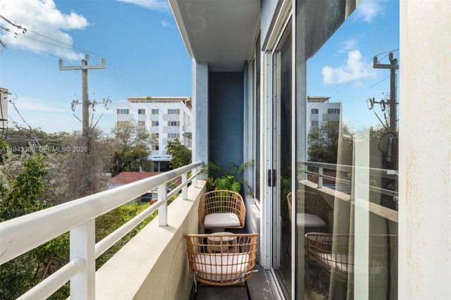 3250 Grand Avenue 306, Miami, FL 33133