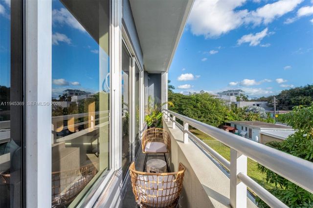 3250 Grand Avenue 306, Miami, FL 33133