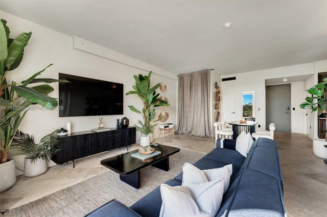 3250 Grand Avenue 306, Miami, FL 33133