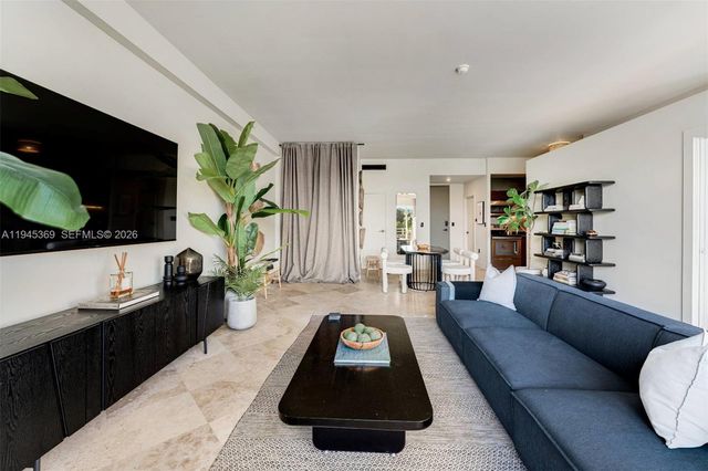 3250 Grand Avenue 306, Miami, FL 33133