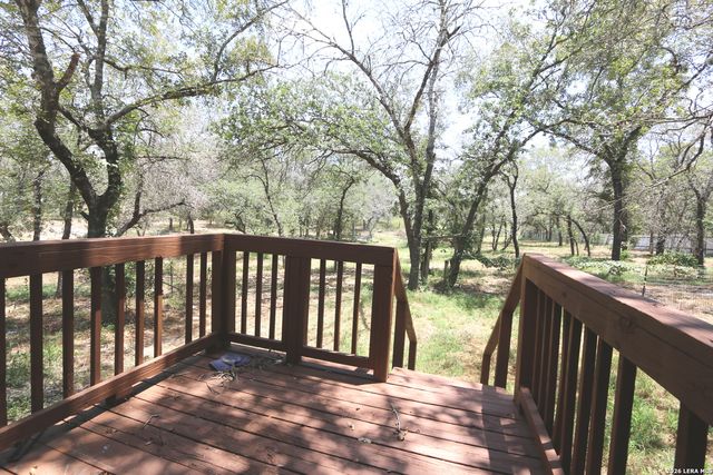 76 & 76 B POST OAK RD, La Vernia, TX 78121