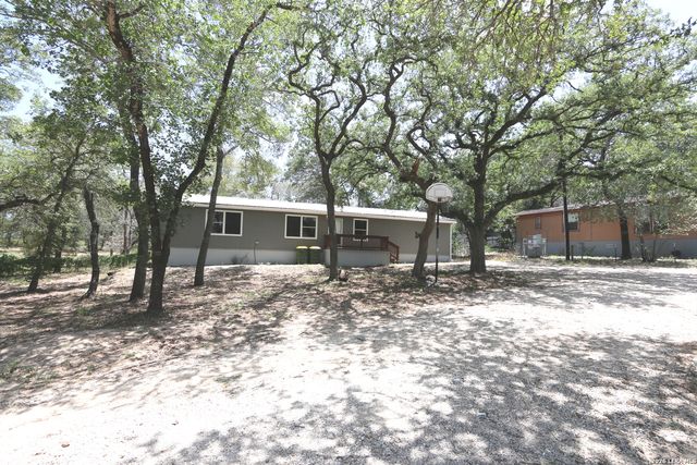76 & 76 B POST OAK RD, La Vernia, TX 78121