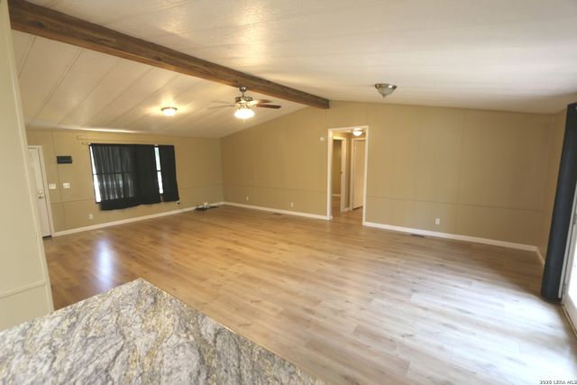 76 & 76 B POST OAK RD, La Vernia, TX 78121