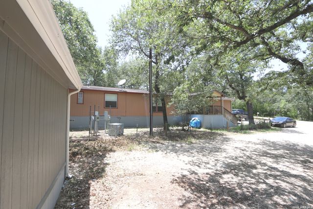 76 & 76 B POST OAK RD, La Vernia, TX 78121