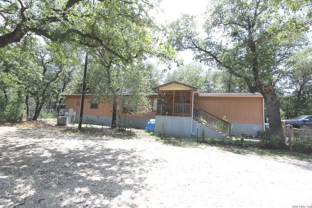 76 & 76 B POST OAK RD, La Vernia, TX 78121