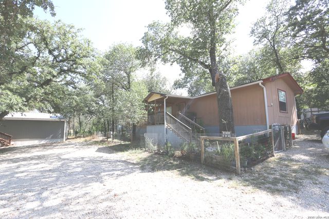 76 & 76 B POST OAK RD, La Vernia, TX 78121