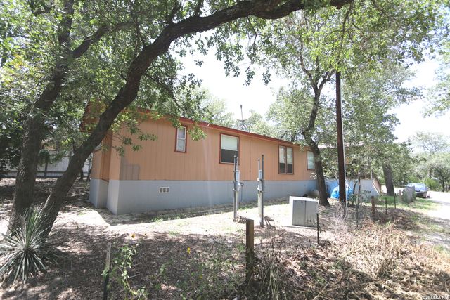 76 & 76 B POST OAK RD, La Vernia, TX 78121