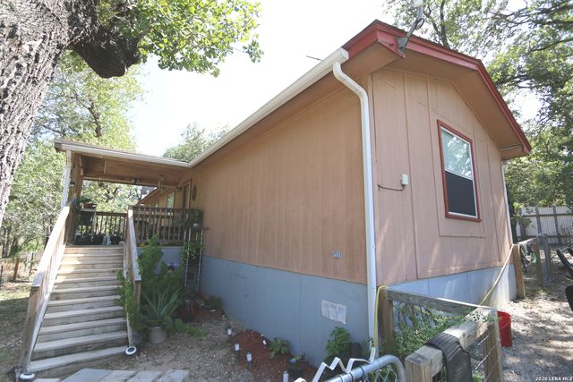76 & 76 B POST OAK RD, La Vernia, TX 78121
