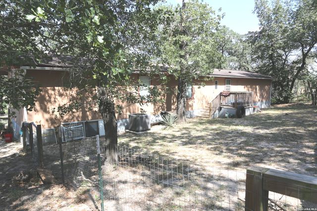 76 & 76 B POST OAK RD, La Vernia, TX 78121
