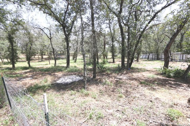 76 & 76 B POST OAK RD, La Vernia, TX 78121