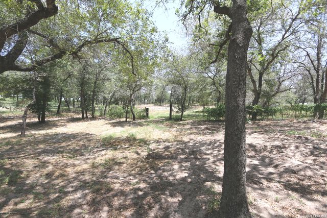 76 & 76 B POST OAK RD, La Vernia, TX 78121