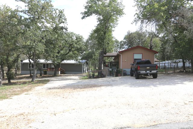 76 & 76 B POST OAK RD, La Vernia, TX 78121
