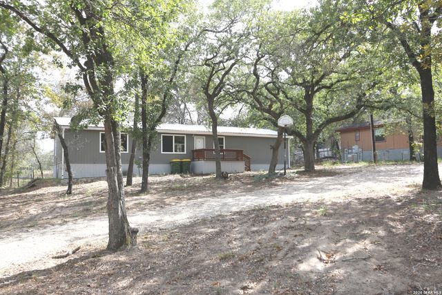 76 & 76 B POST OAK RD, La Vernia, TX 78121