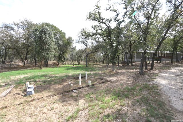 76 & 76 B POST OAK RD, La Vernia, TX 78121