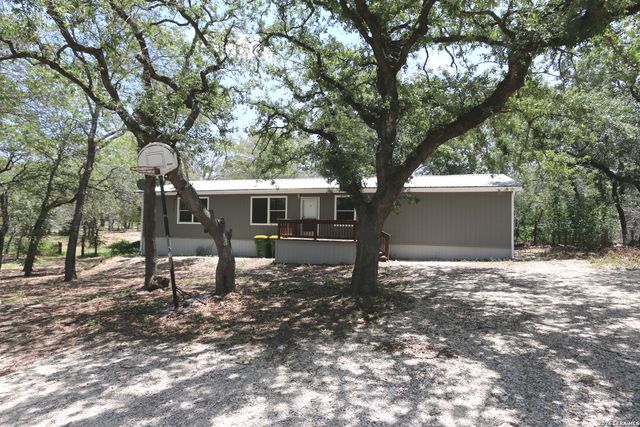 76 & 76 B POST OAK RD, La Vernia, TX 78121