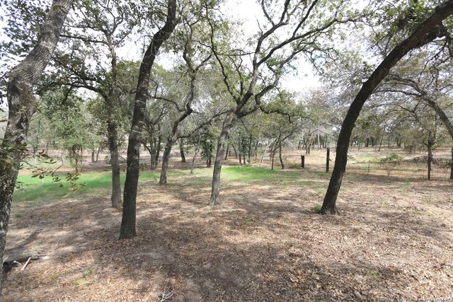 76 & 76 B POST OAK RD, La Vernia, TX 78121