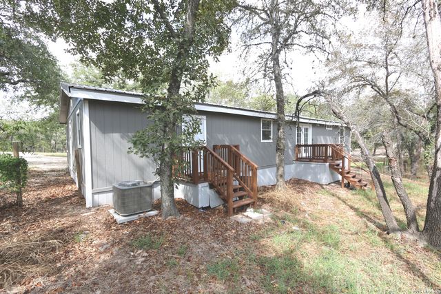 76 & 76 B POST OAK RD, La Vernia, TX 78121