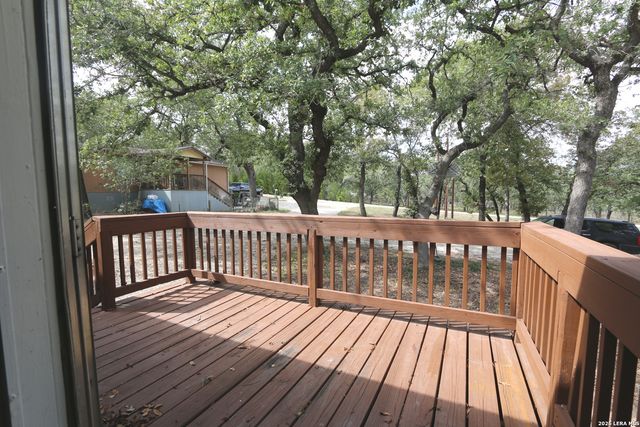 76 & 76 B POST OAK RD, La Vernia, TX 78121