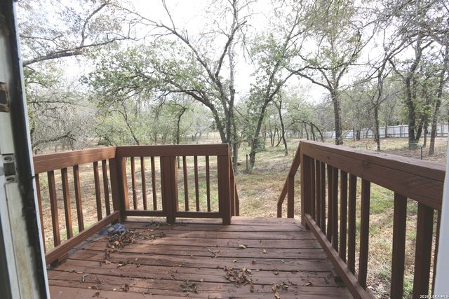 76 & 76 B POST OAK RD, La Vernia, TX 78121