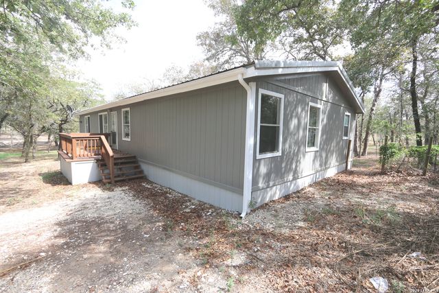 76 & 76 B POST OAK RD, La Vernia, TX 78121