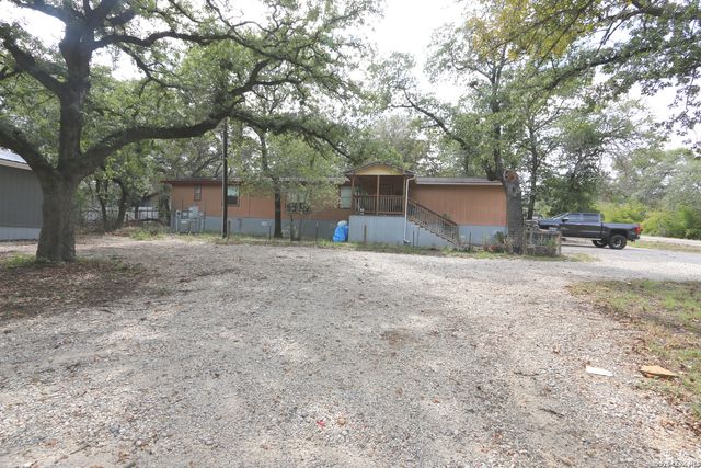 76 & 76 B POST OAK RD, La Vernia, TX 78121