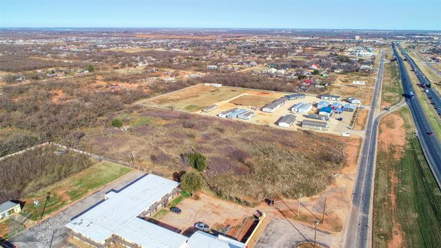 2166 W Overland Trail, Abilene, TX 79603