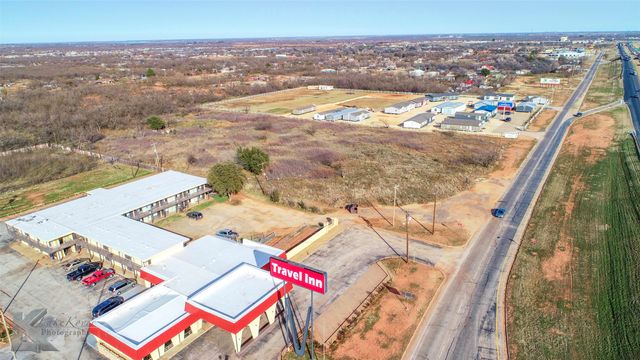2166 W Overland Trail, Abilene, TX 79603