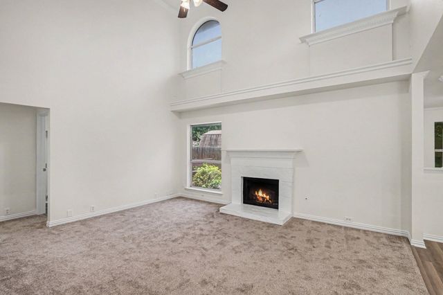 1125 Highland Station Drive, Saginaw, TX 76131