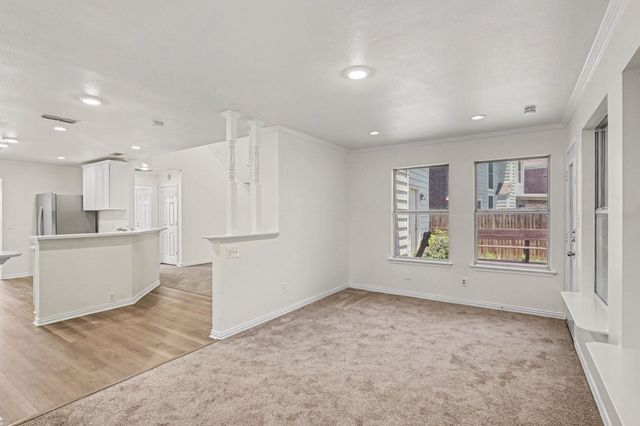 1125 Highland Station Drive, Saginaw, TX 76131