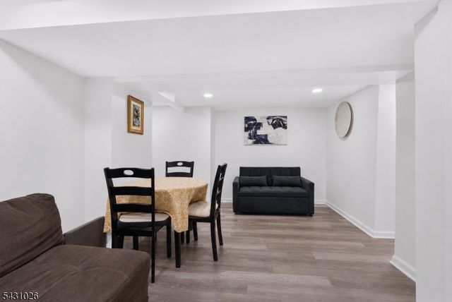 293 Clifton Ave, Newark City, NJ 07104