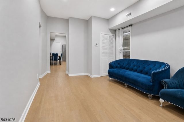 293 Clifton Ave, Newark City, NJ 07104