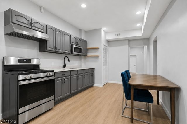 293 Clifton Ave, Newark City, NJ 07104