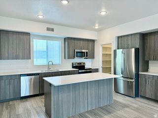 2351 W JAMES WAY #F23, West Haven, UT 84401