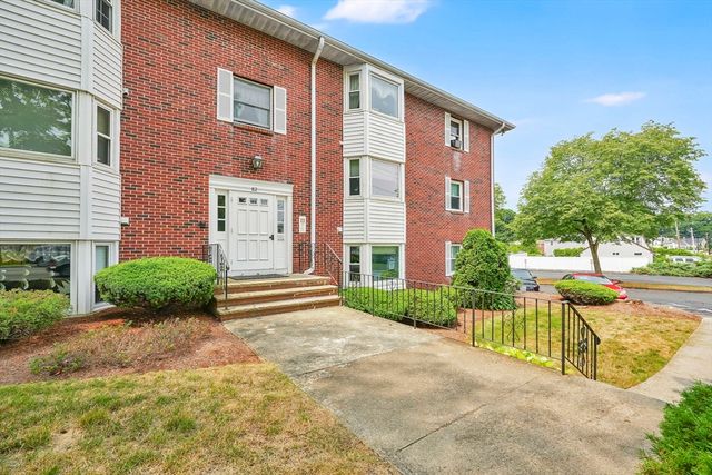 82 Neponset St B, Canton, MA 02021