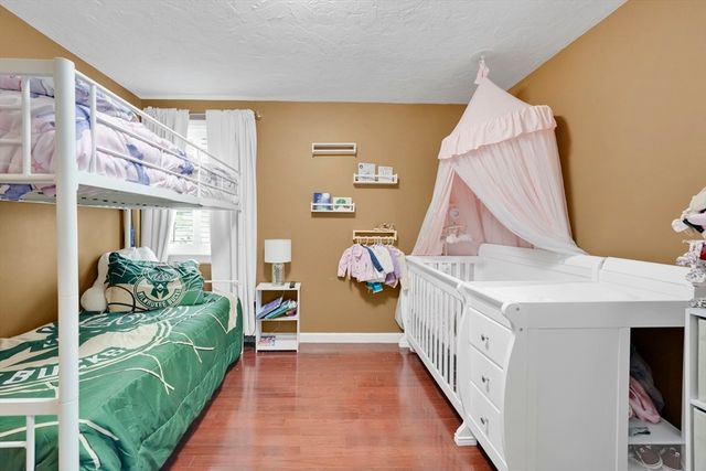 82 Neponset St B, Canton, MA 02021