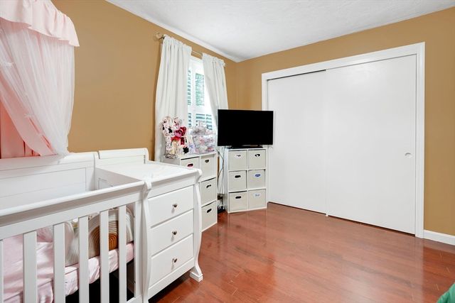 82 Neponset St B, Canton, MA 02021