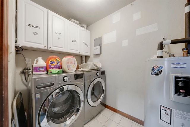 82 Neponset St B, Canton, MA 02021