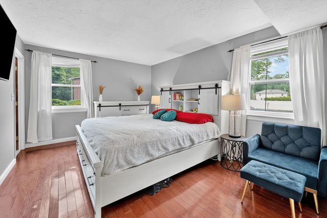 82 Neponset St B, Canton, MA 02021