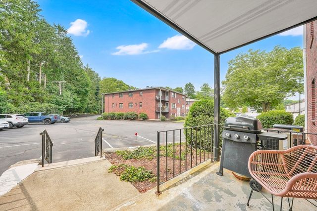 82 Neponset St B, Canton, MA 02021