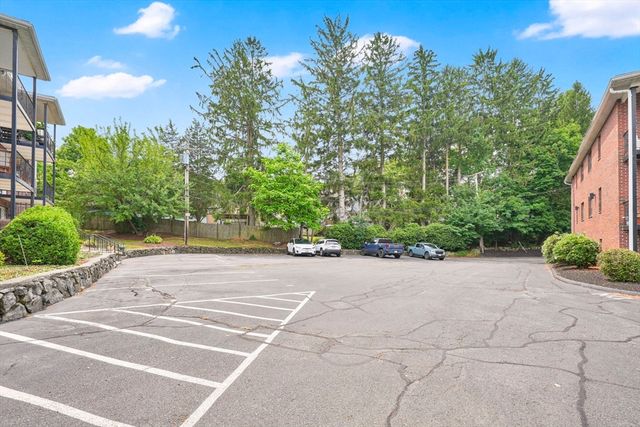 82 Neponset St B, Canton, MA 02021