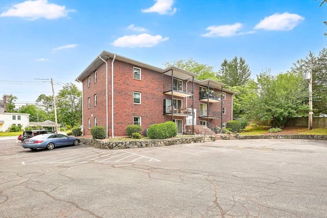 82 Neponset St B, Canton, MA 02021
