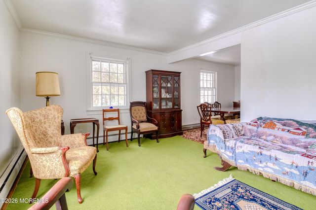 432 W Park Avenue, Oakhurst, NJ 07755