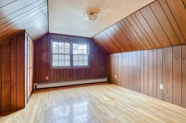 432 W Park Avenue, Oakhurst, NJ 07755