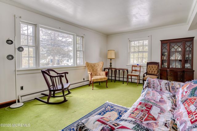 432 W Park Avenue, Oakhurst, NJ 07755