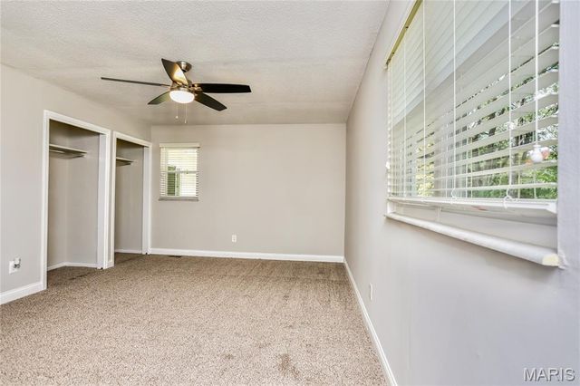 104 Lake Point Drive, St Peters, MO 63376