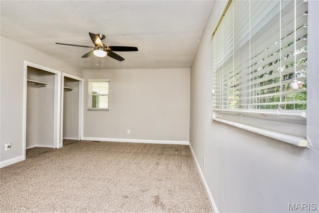 Image 8 of property listing at 104 Lake Point Drive, St Peters, MO 63376