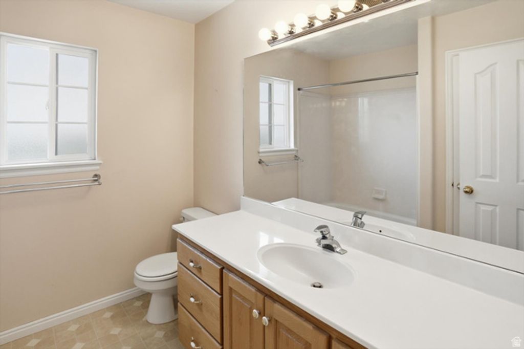Image 16 of property listing at 1990 S 424 E, Orem, UT 84058