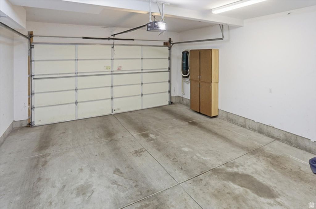 Image 32 of property listing at 1990 S 424 E, Orem, UT 84058