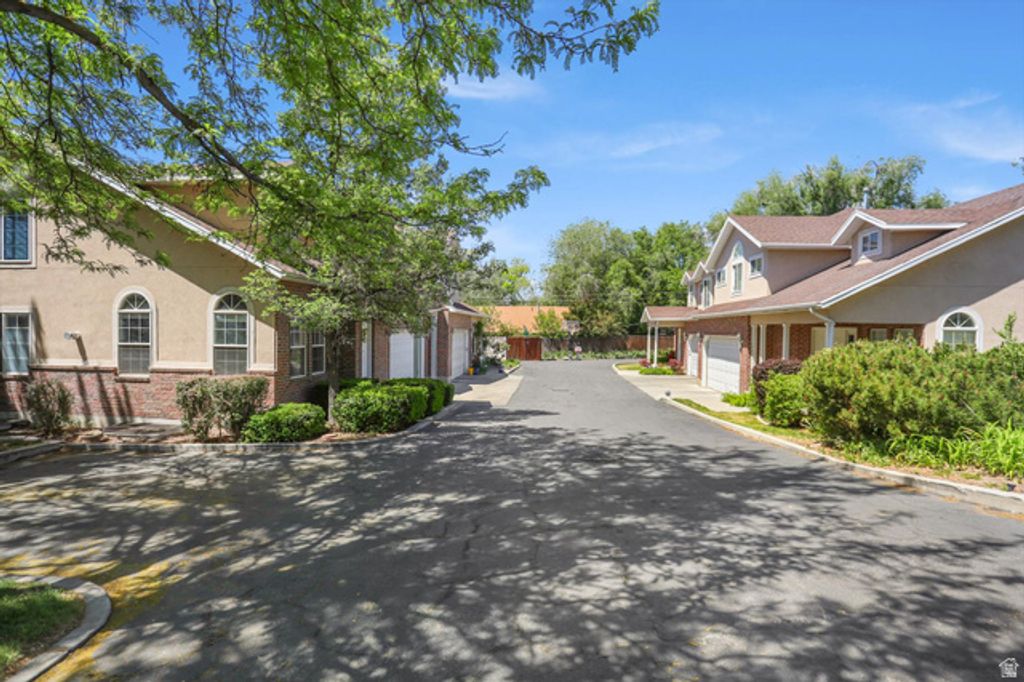 Image 35 of property listing at 1990 S 424 E, Orem, UT 84058