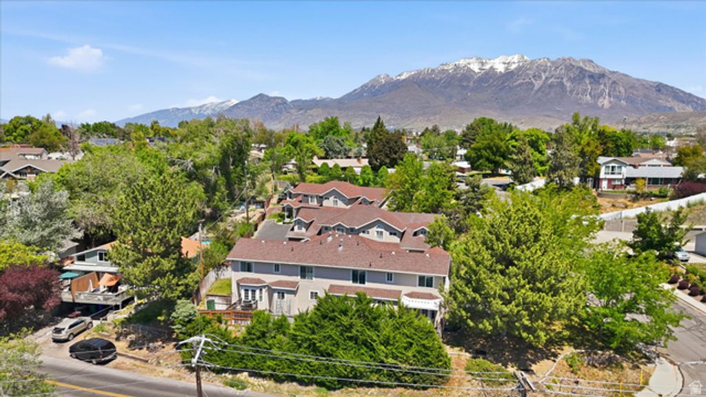 Image 37 of property listing at 1990 S 424 E, Orem, UT 84058